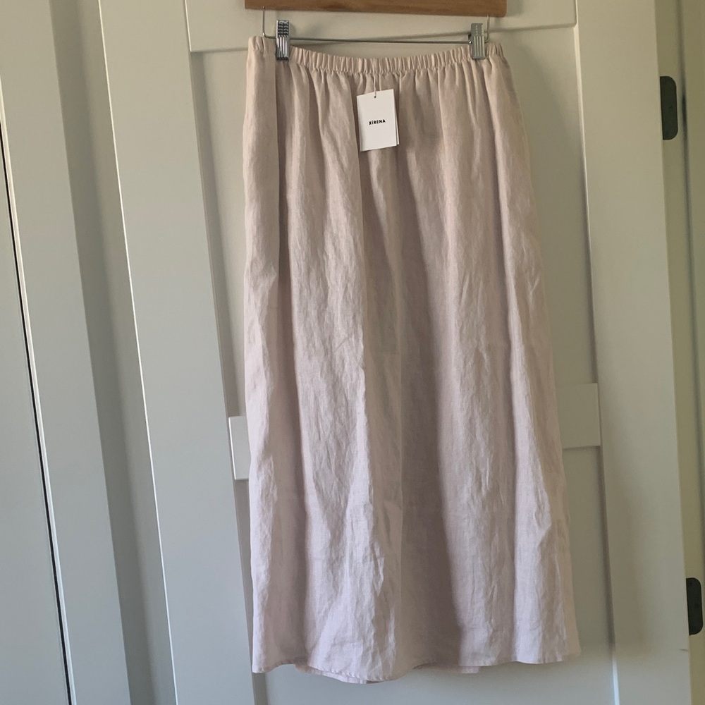 XiRENA Blush Beige Midi Skirt
